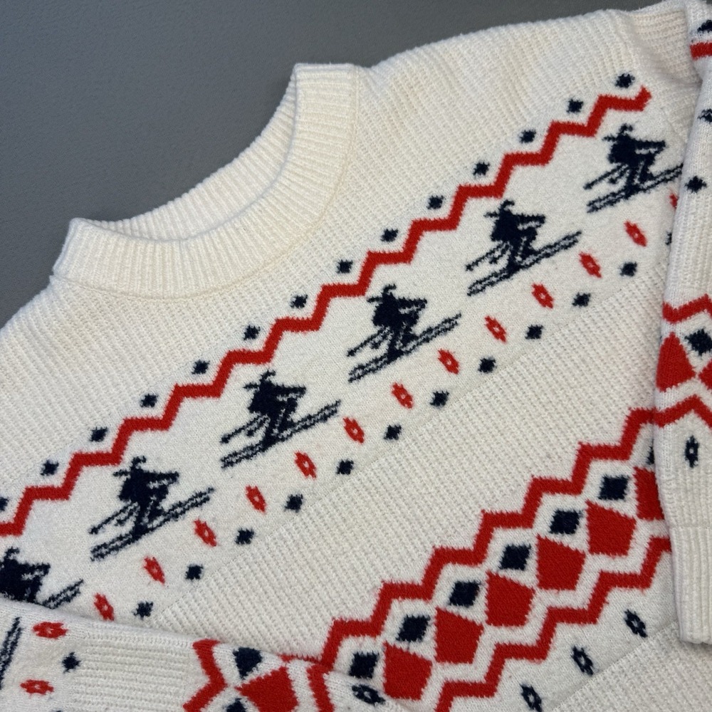 SoHo & Stella White and Red Skier Nordic Patterned Sweater -XS